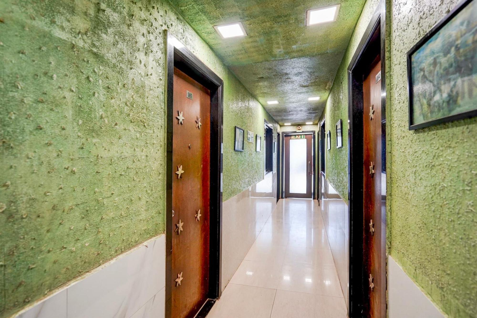 Hotel O The Om Sai Residency Мумбаї Екстер'єр фото