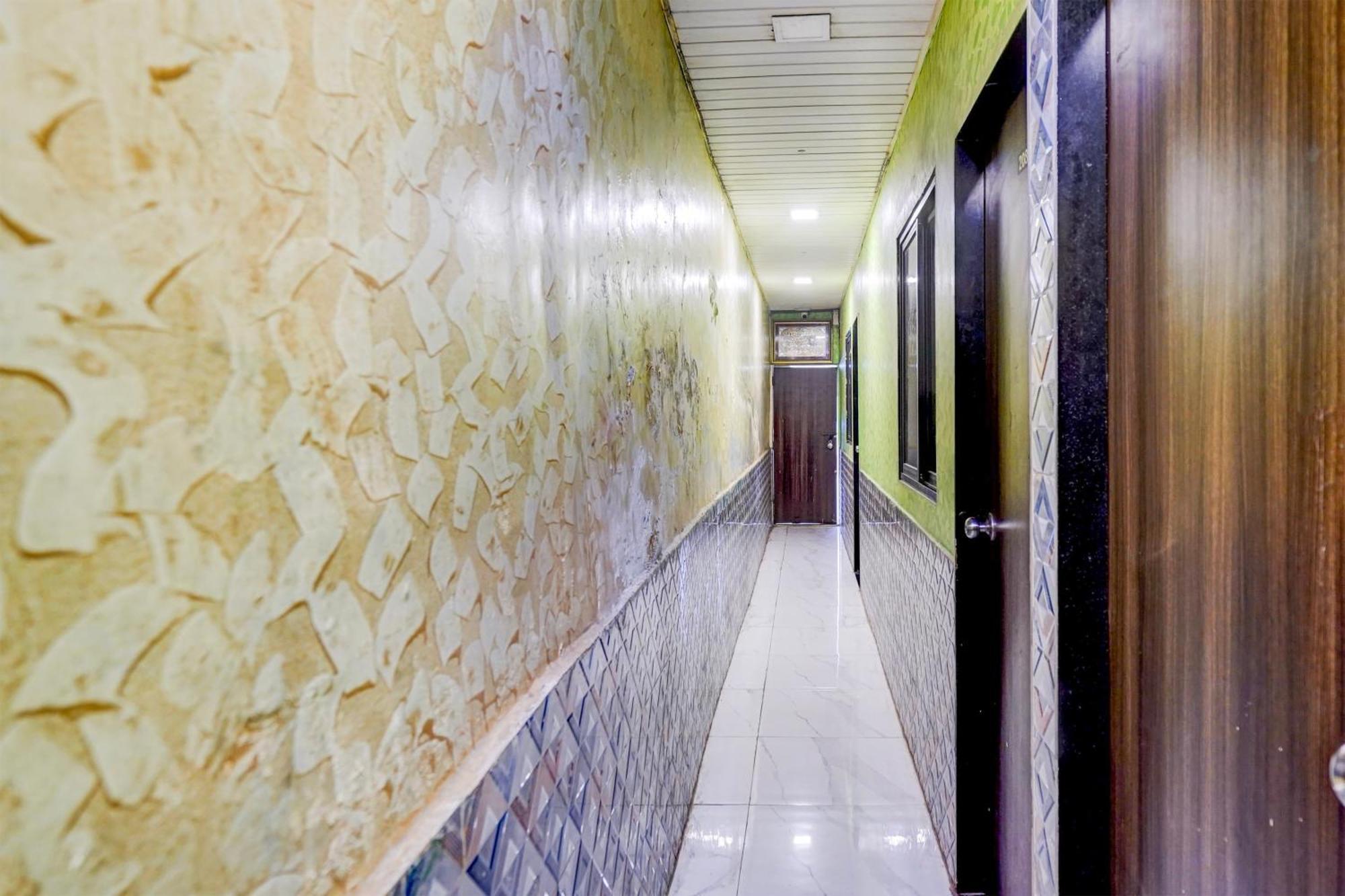 Hotel O The Om Sai Residency Мумбаї Екстер'єр фото
